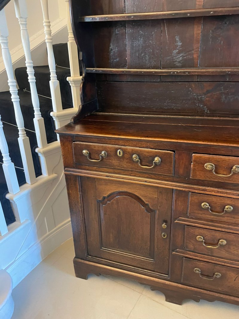 Antique George III Outstanding Quality Oak Welsh Dresser and Original Plate Rack - Image 12